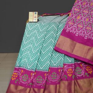 Pochampally Ikkat Sarees Weavers